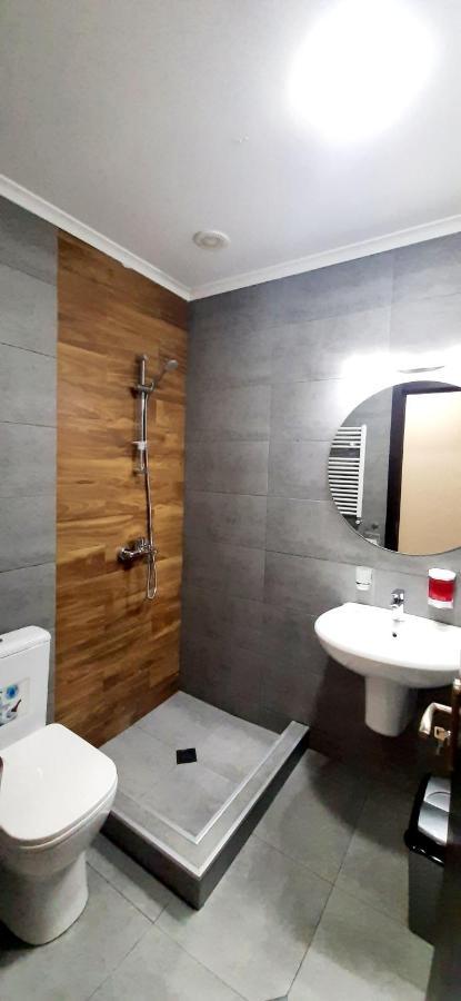Happy Stay Hotel Кутаиси Екстериор снимка