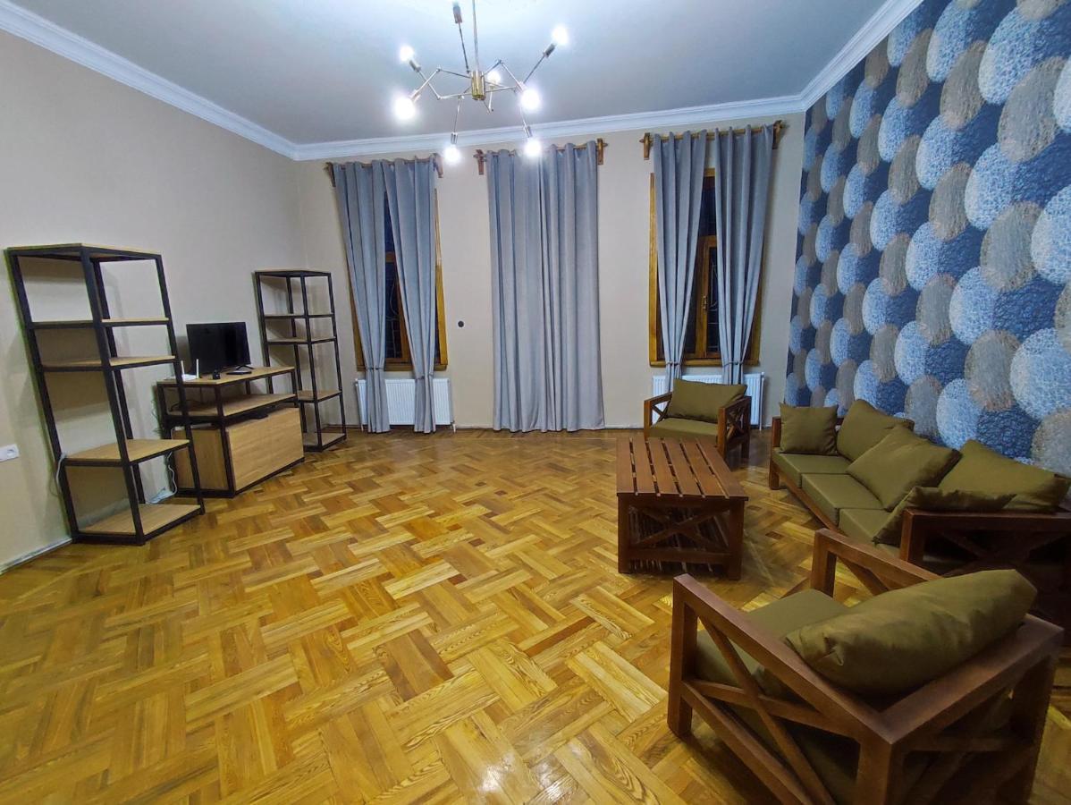 Happy Stay Hotel Кутаиси Екстериор снимка