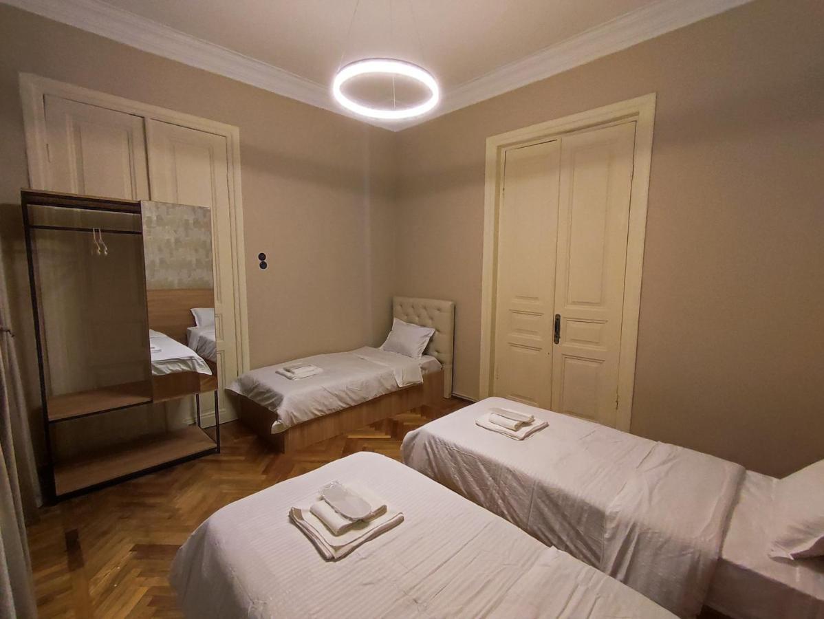 Happy Stay Hotel Кутаиси Екстериор снимка