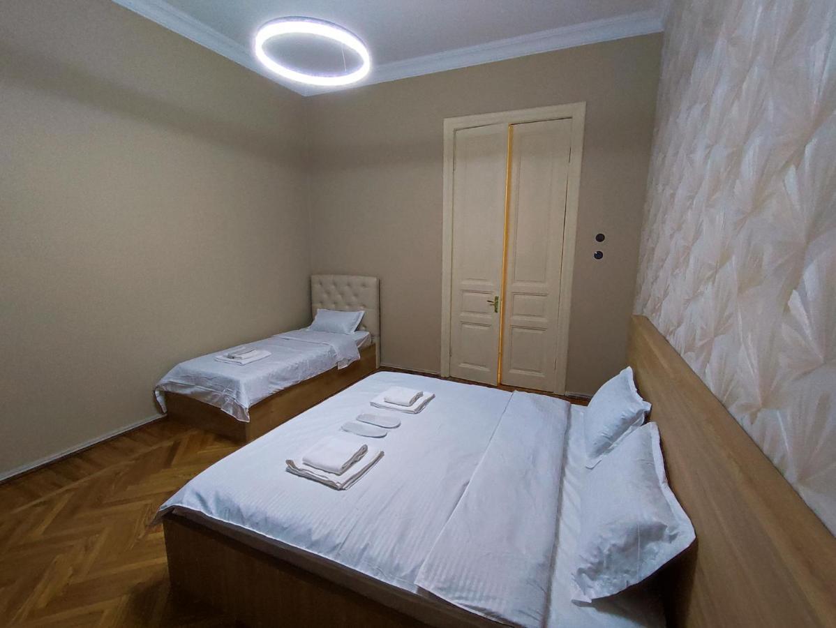 Happy Stay Hotel Кутаиси Екстериор снимка